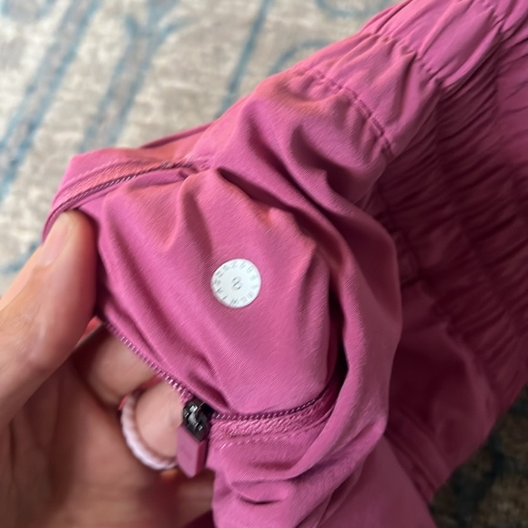 Amazing condition Pink Lululemon Tracker shorts! - Picture 6 of 6